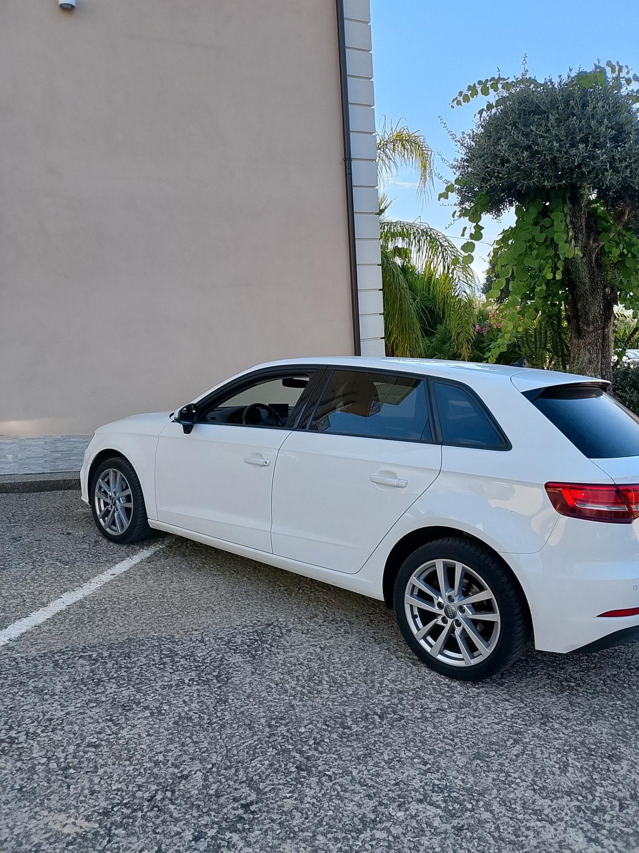 Audi A3 SPB 30 g-tron S tronic Sport