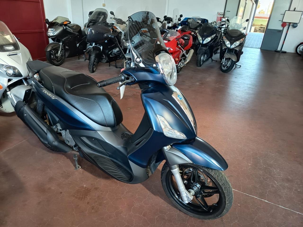 Piaggio Beverly 350