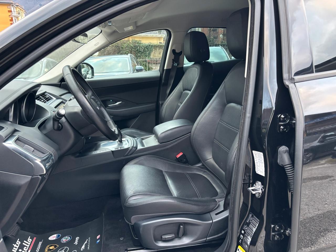 Jaguar E-Pace 2.0D 150 CV AWD R-Dynamic TOTAL BLACK