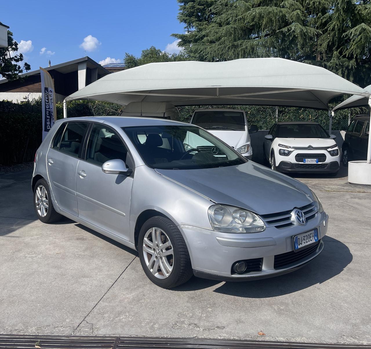 Volkswagen Golf 5p 1.900 TDI