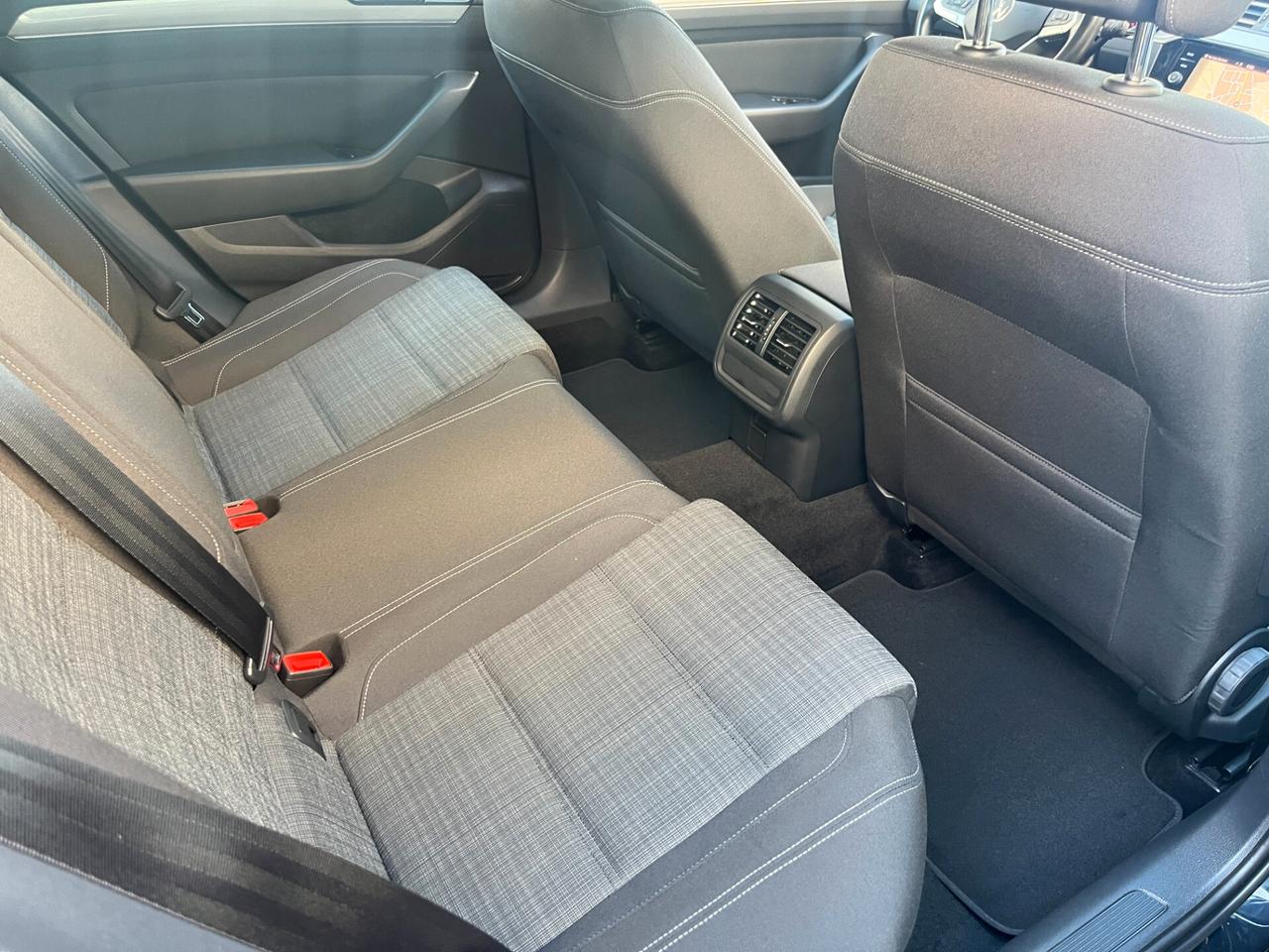 Volkswagen Passat Variant 2.0 TDI SCR EVO DSG Business**KM 86252**