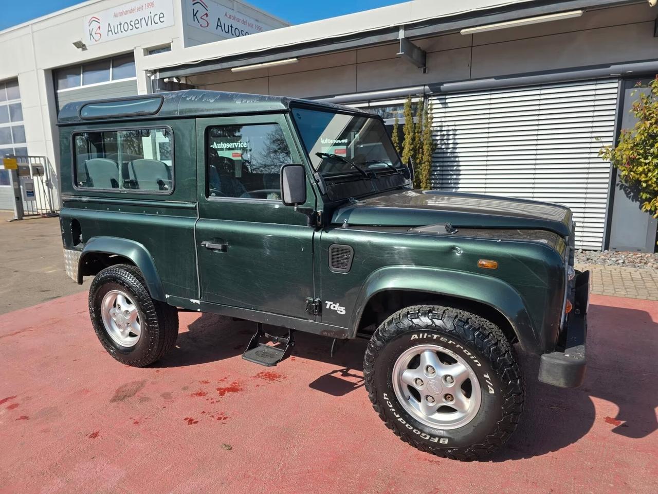 Land Rover Defender 90 2.5 Td5 SW 6 POSTI