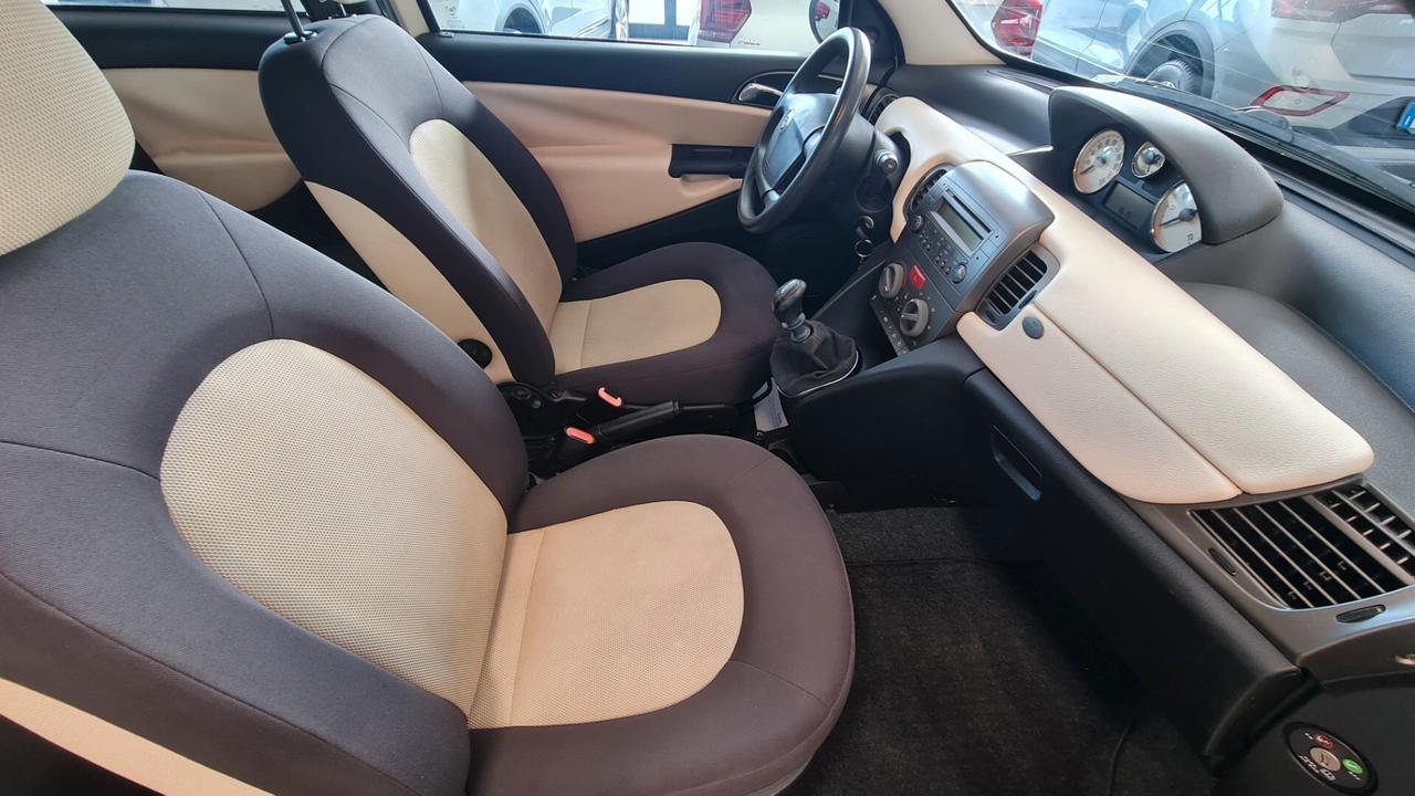 Lancia Ypsilon 1.2 Oro