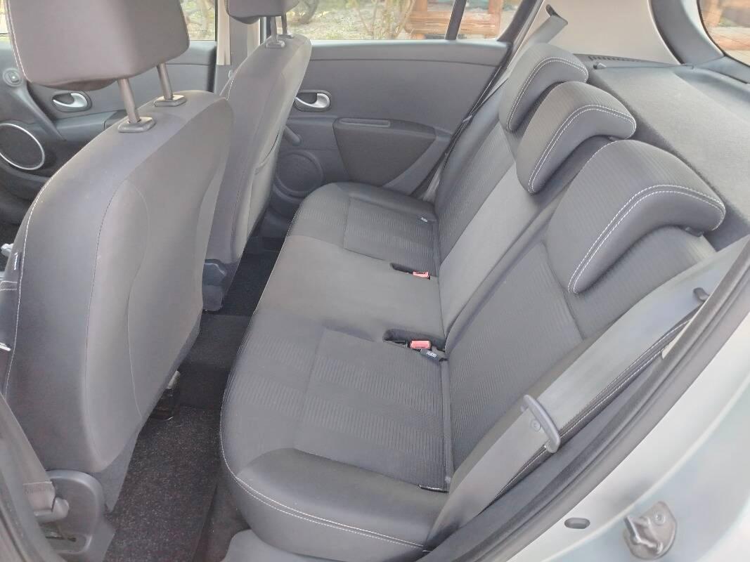 Renault Clio 1.2 16v Live! 5p