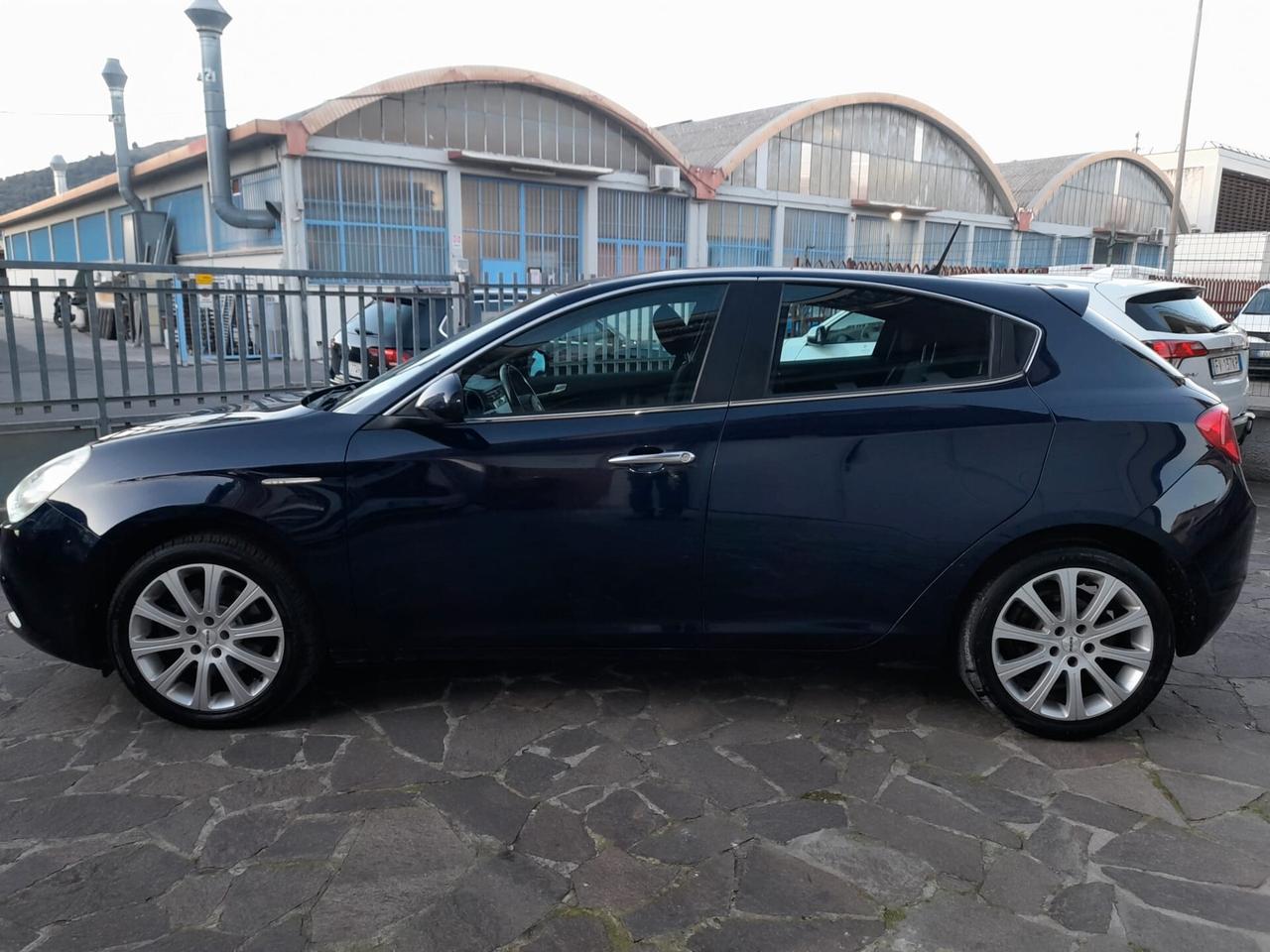 Alfa Romeo Giulietta 2.0 JTDm-2 140 CV Distinctive