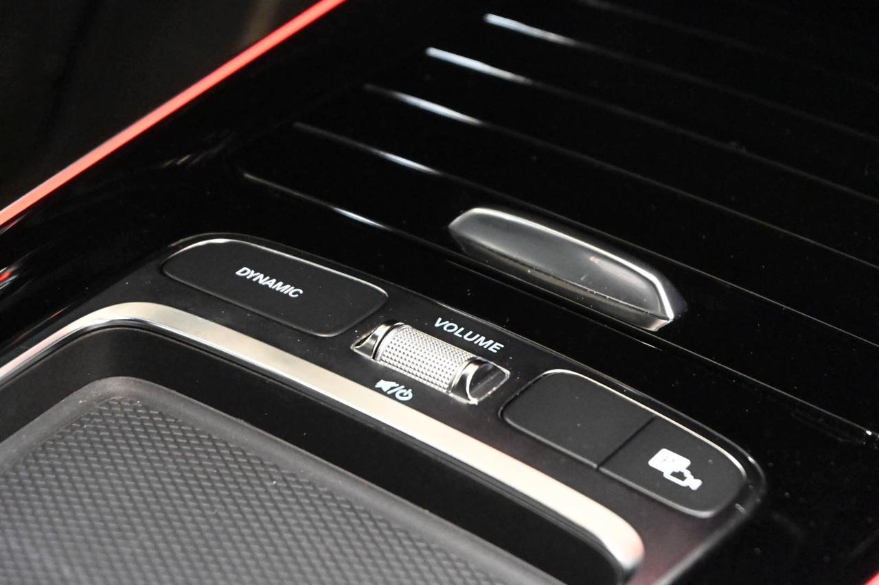 MERCEDES GLA (H247) GLA 200 d Automati...