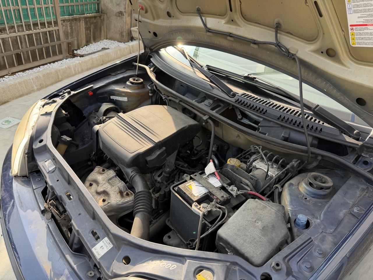 FIAT PUNTO 1.2 BENZINA EURO4 CLIMA FUNZIONATE