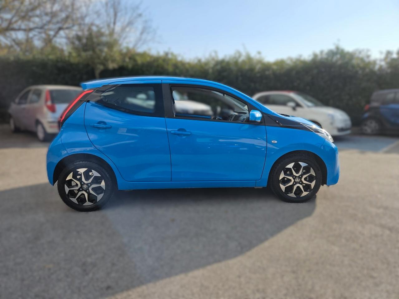 Toyota Aygo 1.0 VVT-i 72 CV 5 porte x-cite AUTOMATICA