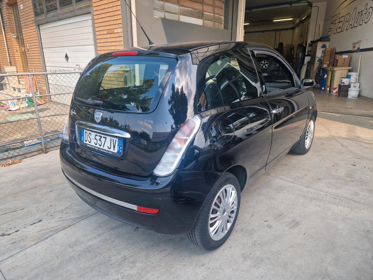 Lancia Ypsilon 1.2 Oro