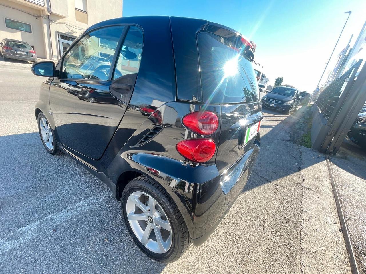 Smart ForTwo 1000 62 kW coupé passion