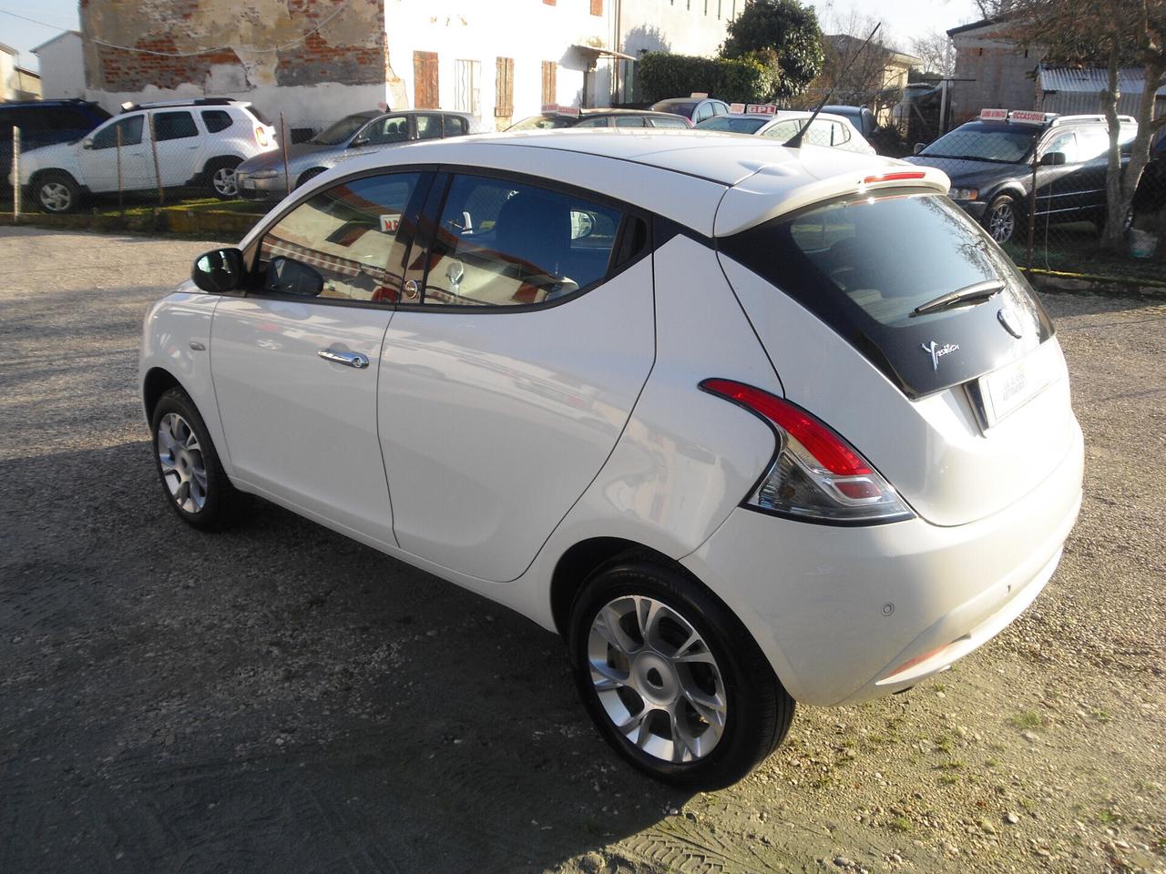 Lancia Ypsilon 1.3 MTJ 5P 95CV NEOPATENTATI SILVER