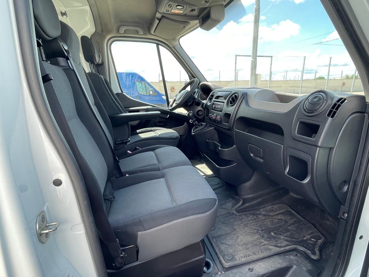 Renault Master 2.3 dci 128CV PM-TM L2H2 - 3 posti