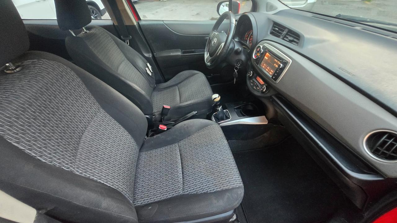 Toyota Yaris 1.0 5 porte Lounge