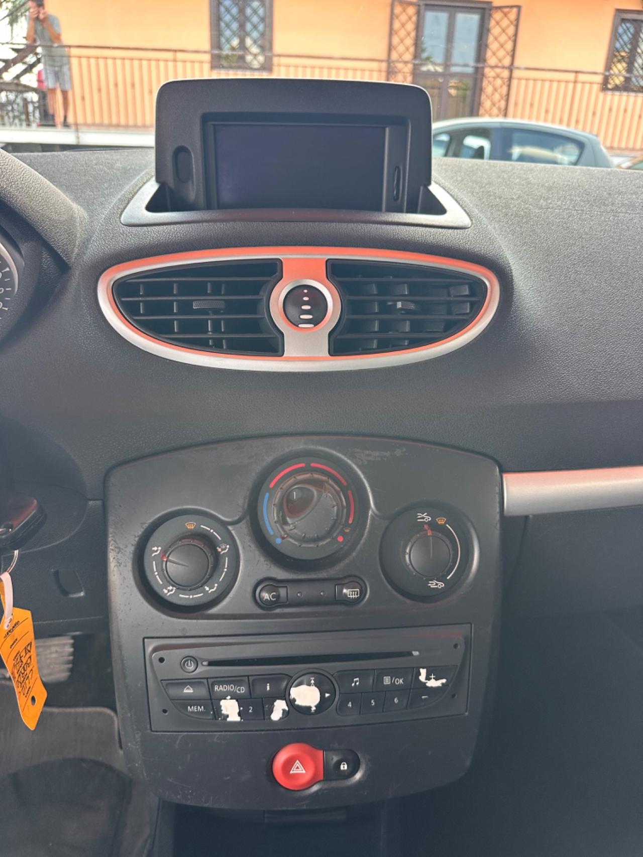 Renault Clio 1.2 16V 5 porte Confort