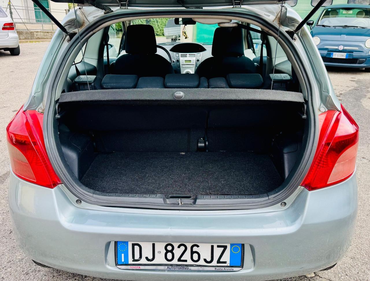 Toyota Yaris 1.0 3 porte Sol 100 mila km OK NEOPATENTATI