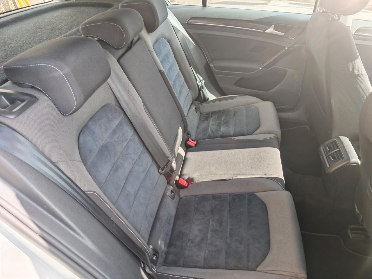 Volkswagen Golf 1.6 TDI 110 CV DSG 5p. Highline BlueMotion Technology
