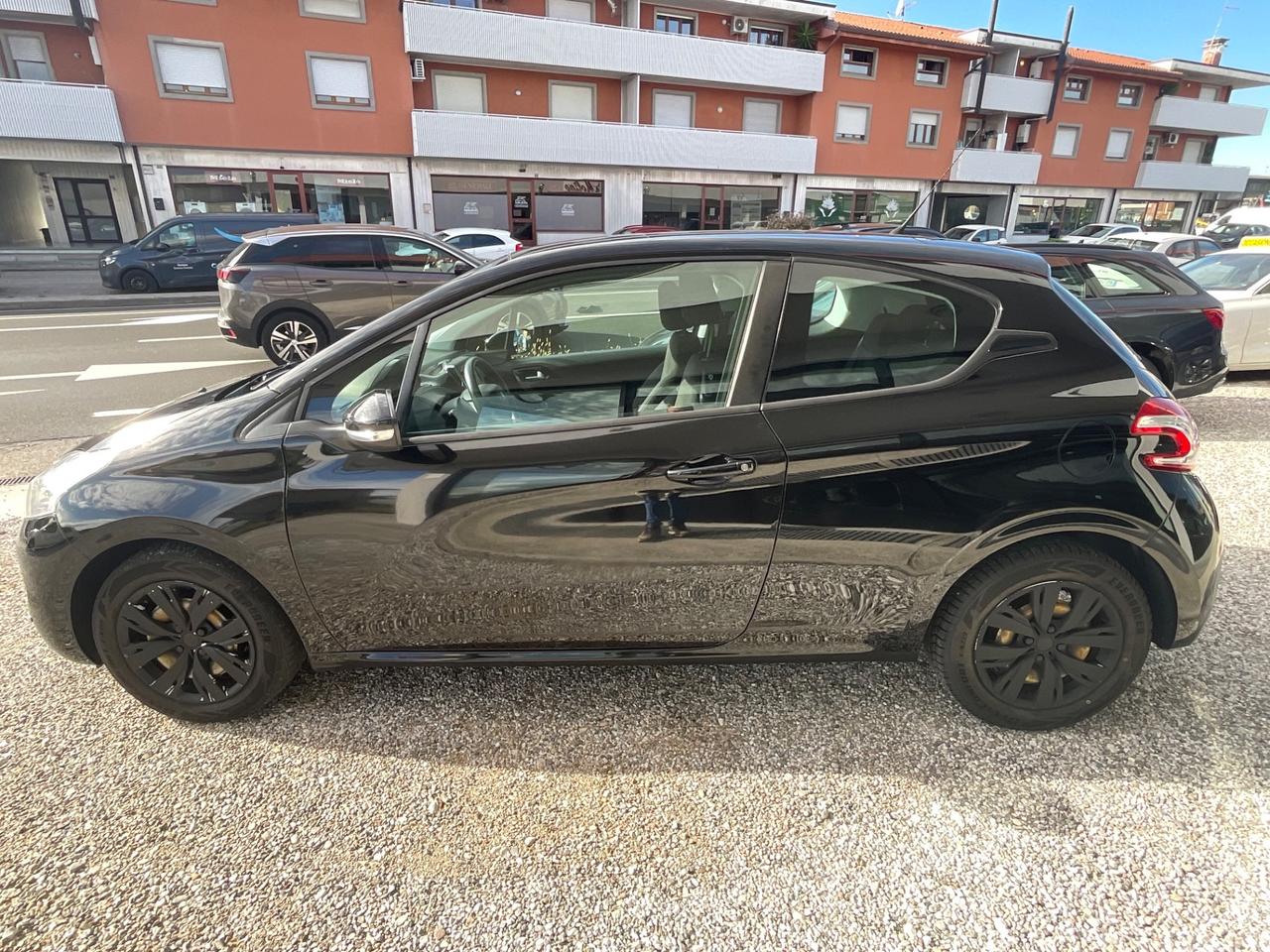Peugeot 208 1.2 VTi 82 CV 3 porte Active