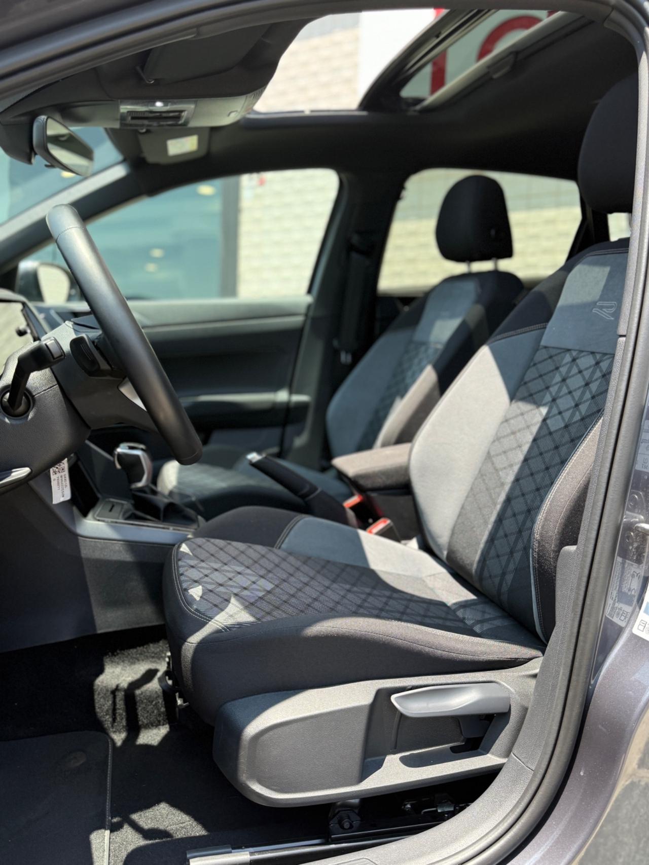 Volkswagen Taigo 1.0 TSI 110 CV DSG R-Line