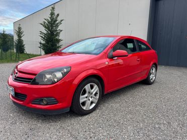 Opel Astra GTC 1.9 16V CDTI 150CV 3 porte Sport euro4