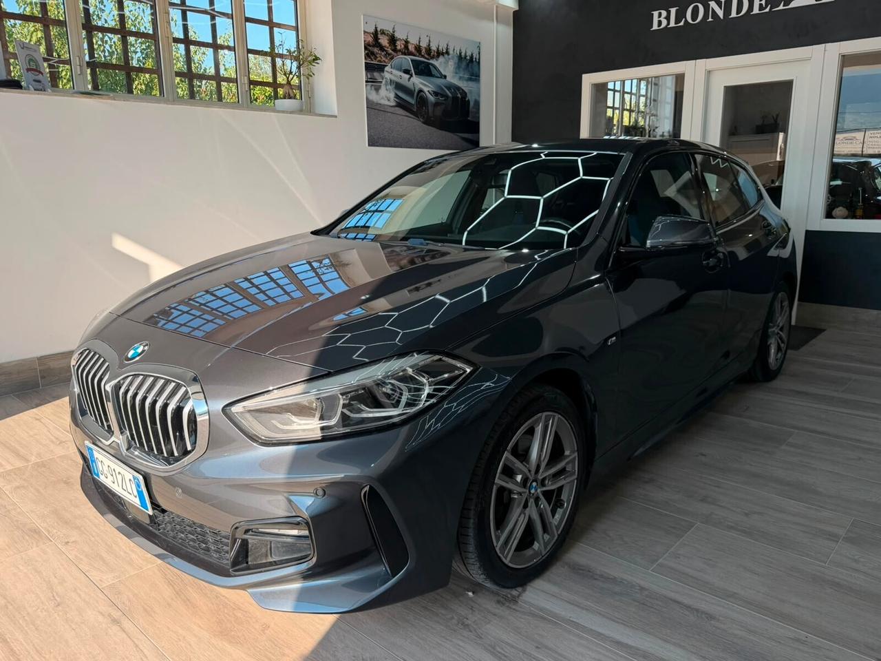 Bmw 118 118d 5p. Msport