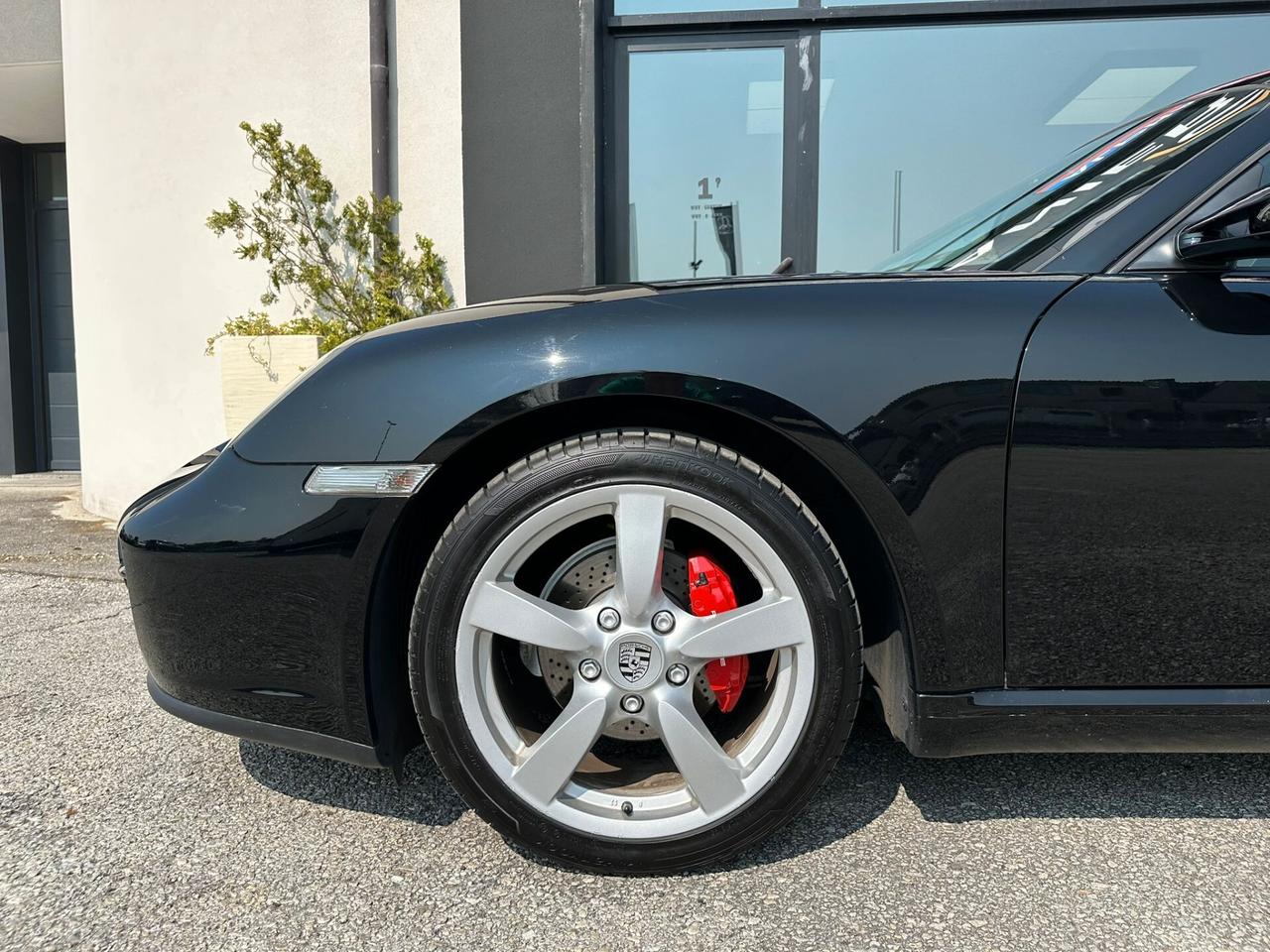 Porsche Cayman 2.7
