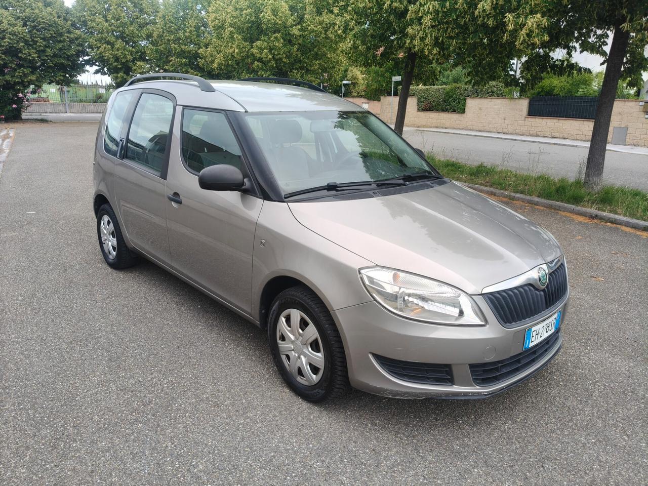 Skoda Roomster 1.2 SOLAMENTE 73.000 KM