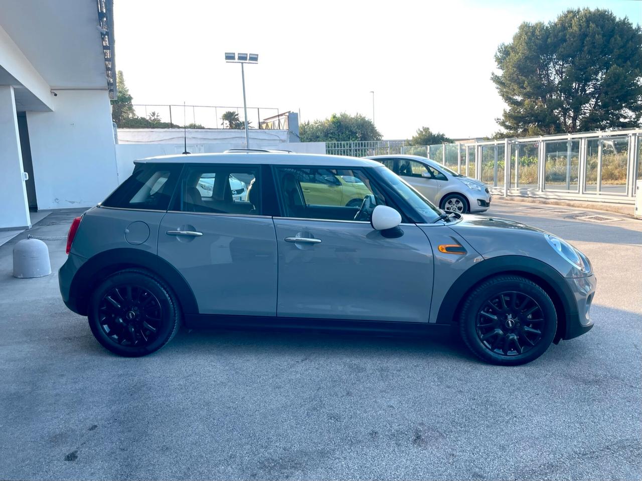 Mini Cooper D 1.5 116cv Business Auto