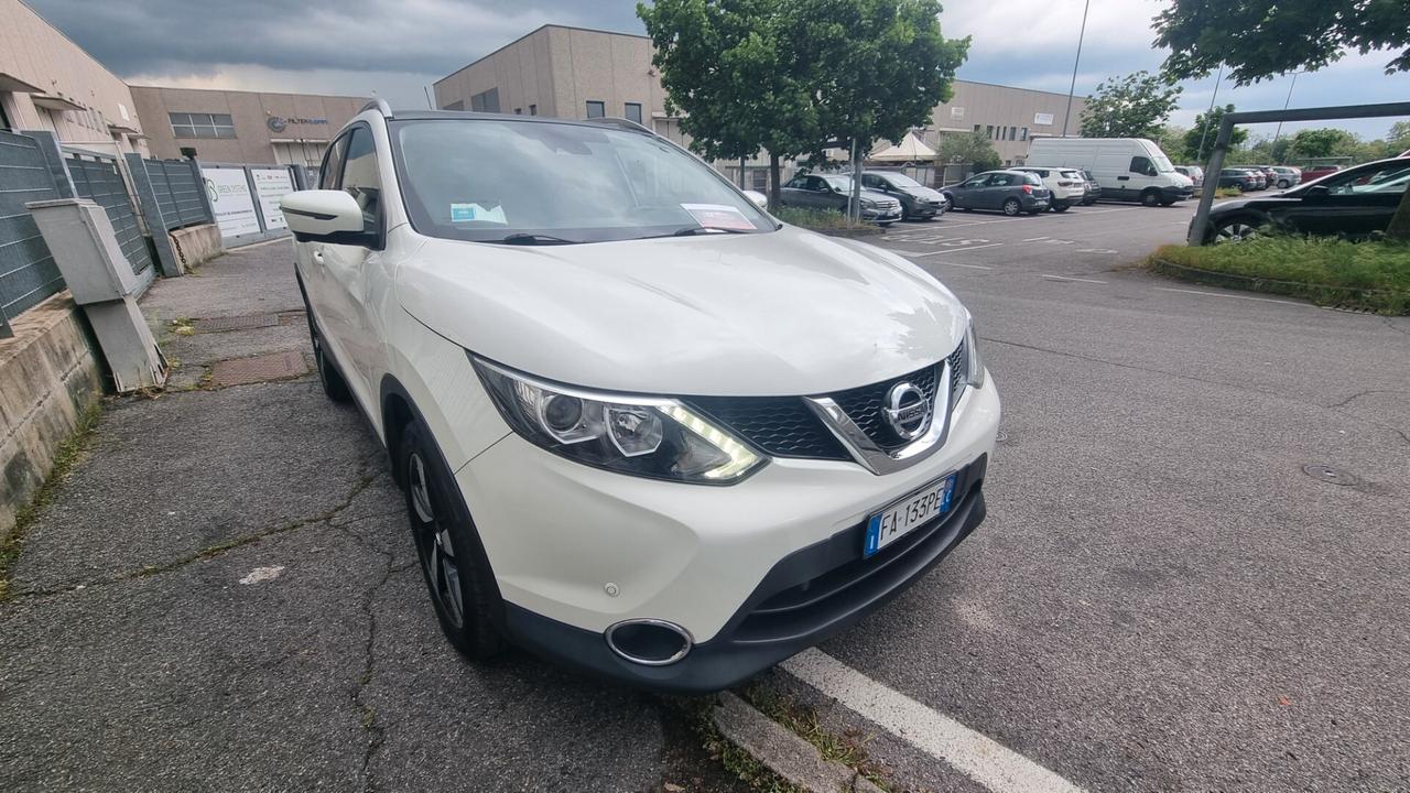 Nissan Qashqai 1.2 DIG-T 360 Tekna tetto panoramico