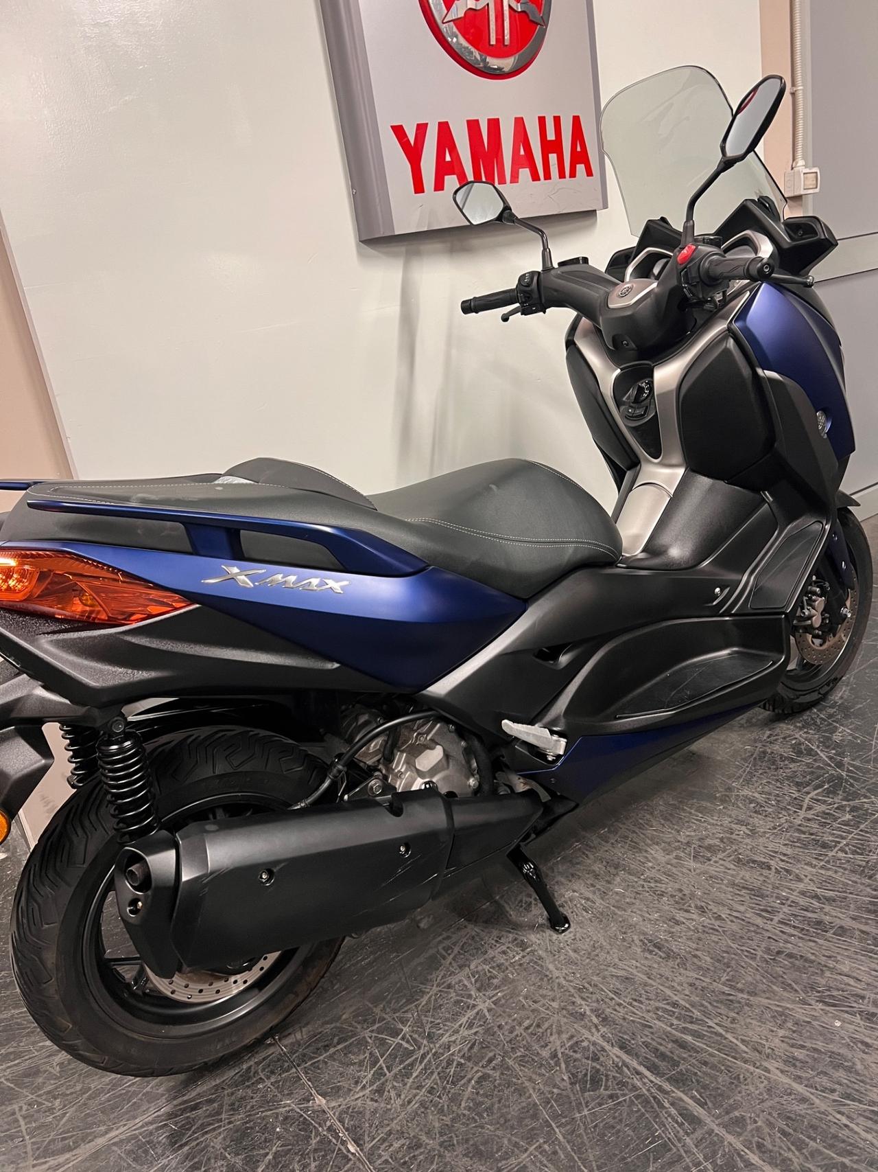 Yamaha X-Max 300
