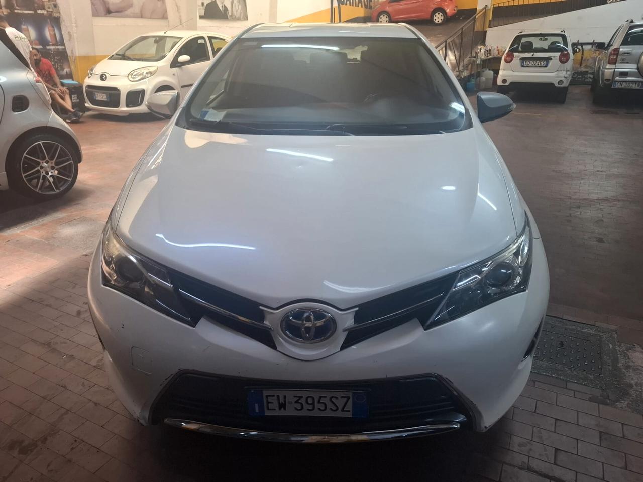 Toyota Auris 1.8 Hybrid Lounge