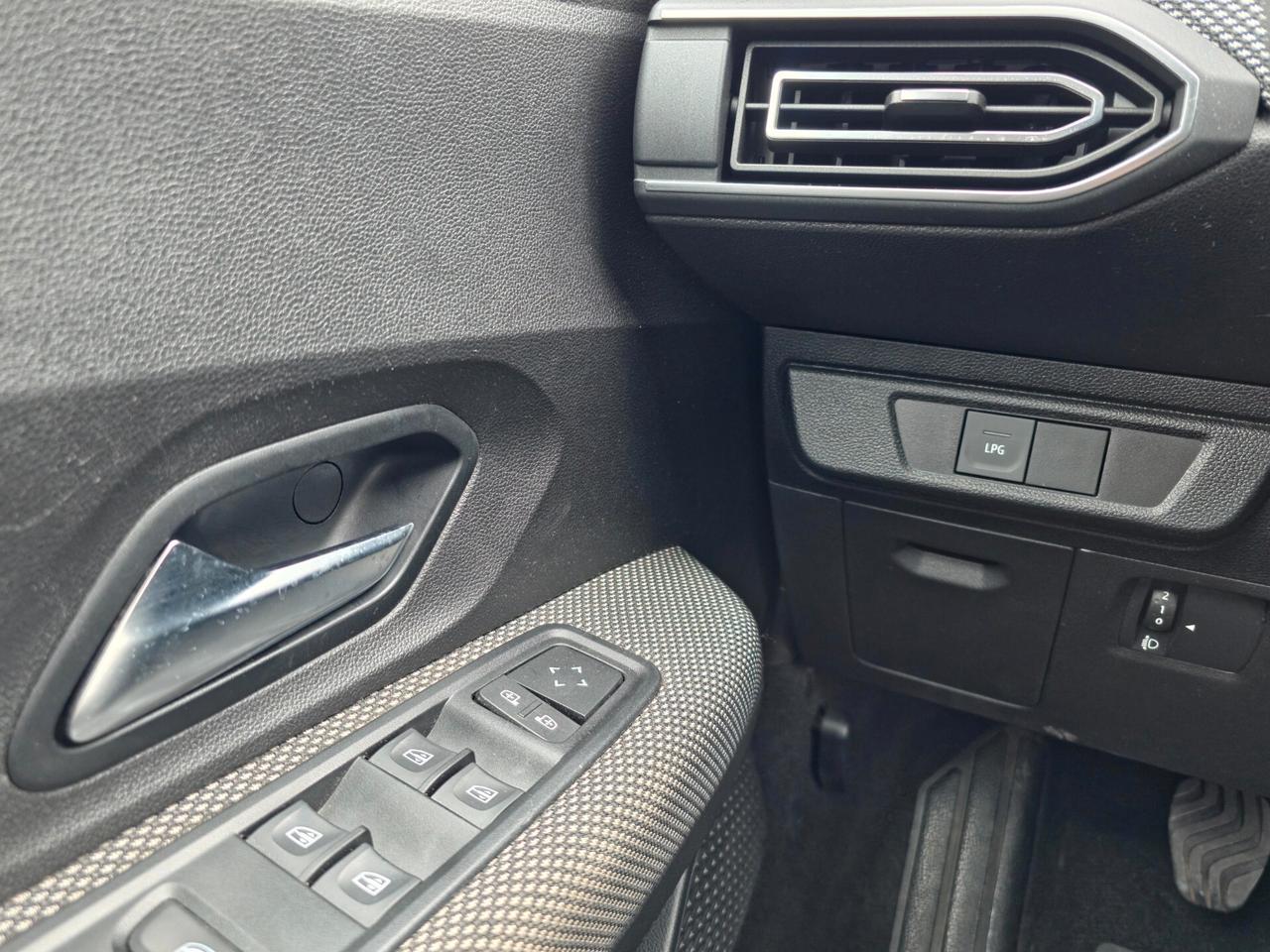 Dacia Sandero Stepway 1.0 TCe ECO-GPL Expression 2022-E6 Manuale NEO