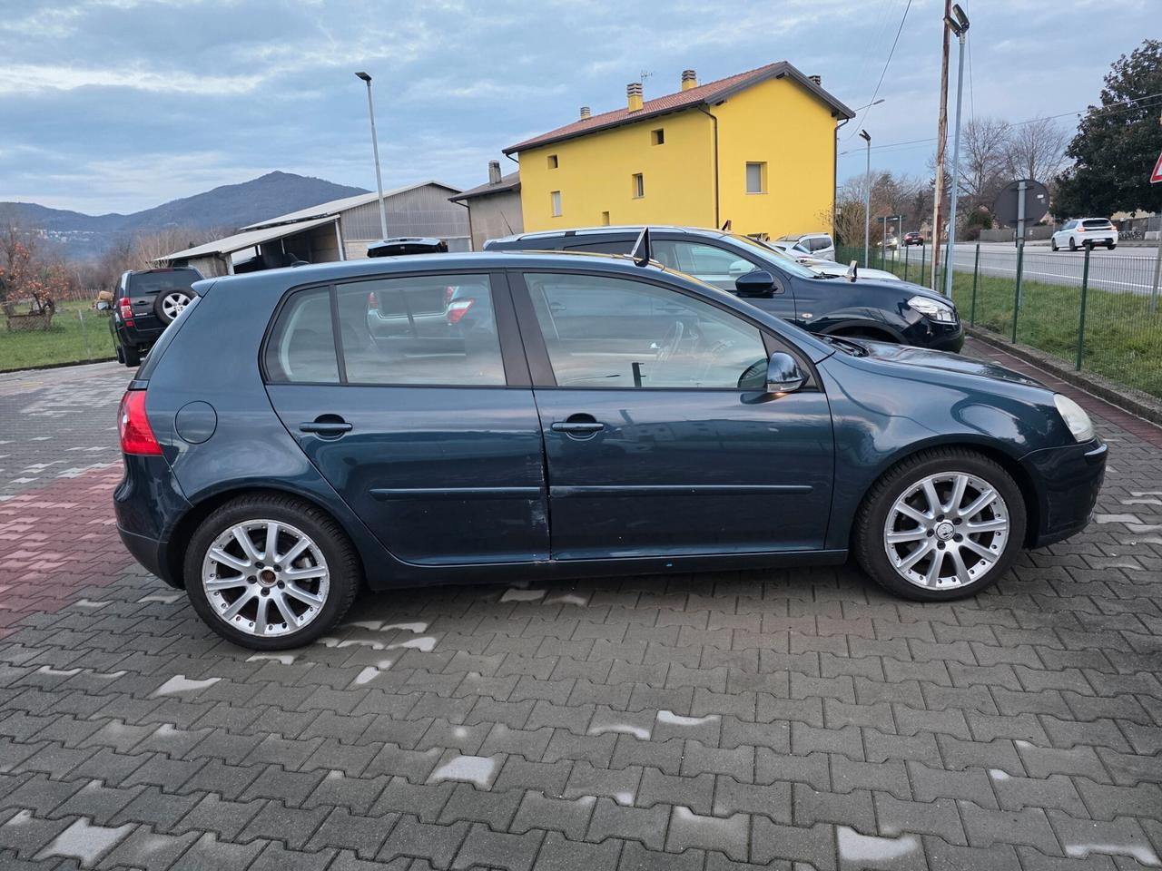 Volkswagen Golf 2.0 16V TDI 4x4 vista provata piaciuta