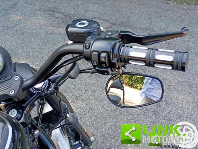 HARLEY-DAVIDSON 883 Iron 2012