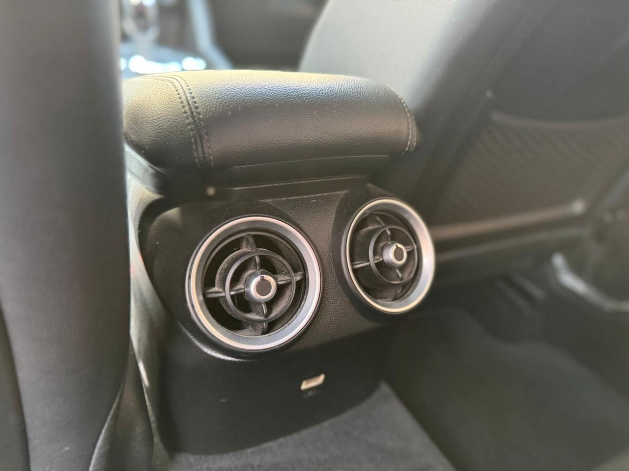 Alfa Romeo Giulia 2.2 Turbodiesel 160 CV AT8 Super