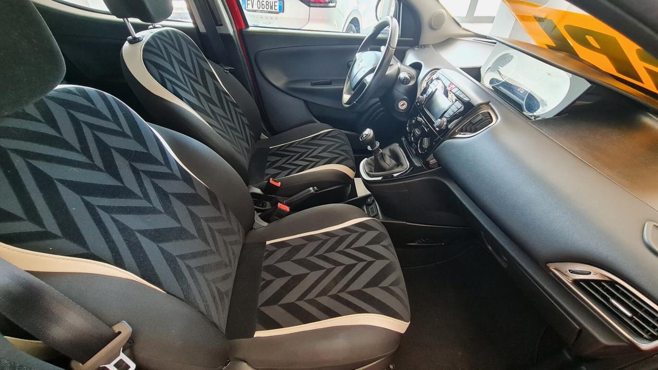 Lancia Ypsilon 1.2 GPL GOLD