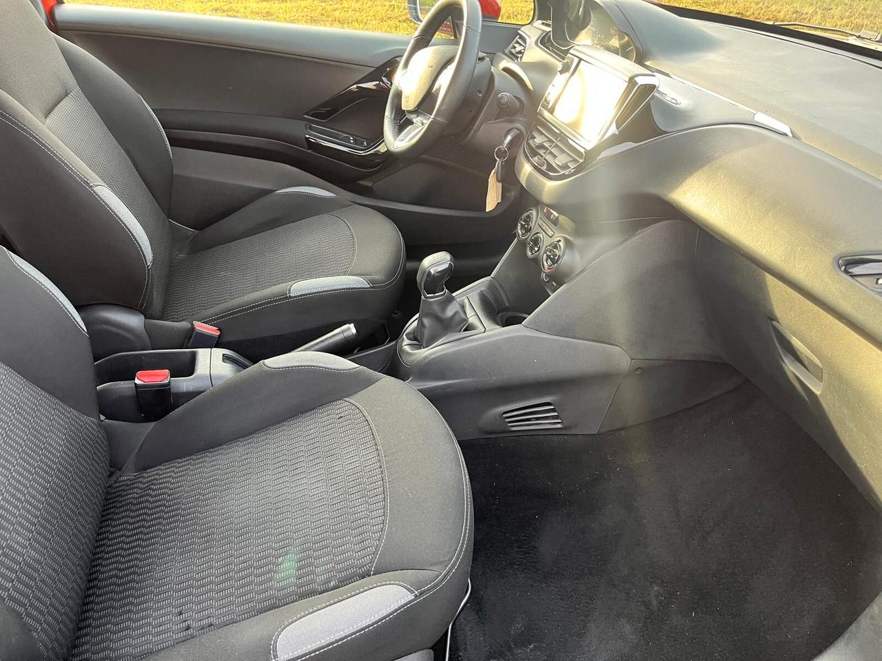 Peugeot 208 PureTech 82 3 porte Active