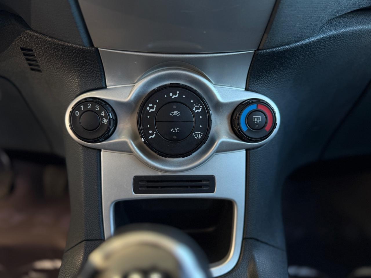 Ford Fiesta 1.2 82 CV 5 porte