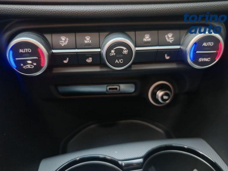 Alfa Romeo Giulia Giulia 2.2 Turbodiesel 210 CV AT8 AWD Q4 Veloce