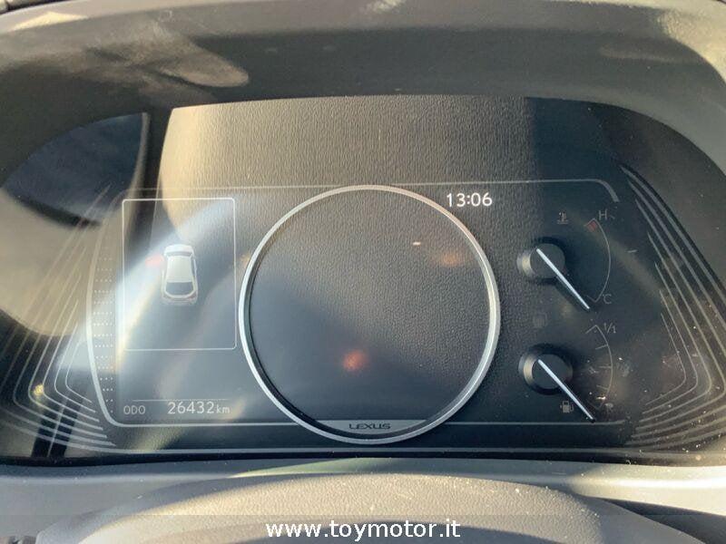 Lexus UX Hybrid Design