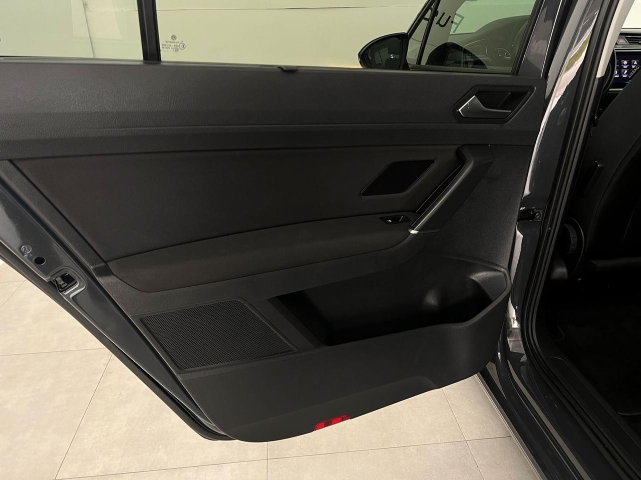 VOLKSWAGEN Touran III 2015 Touran 2.0 tdi Business 122cv