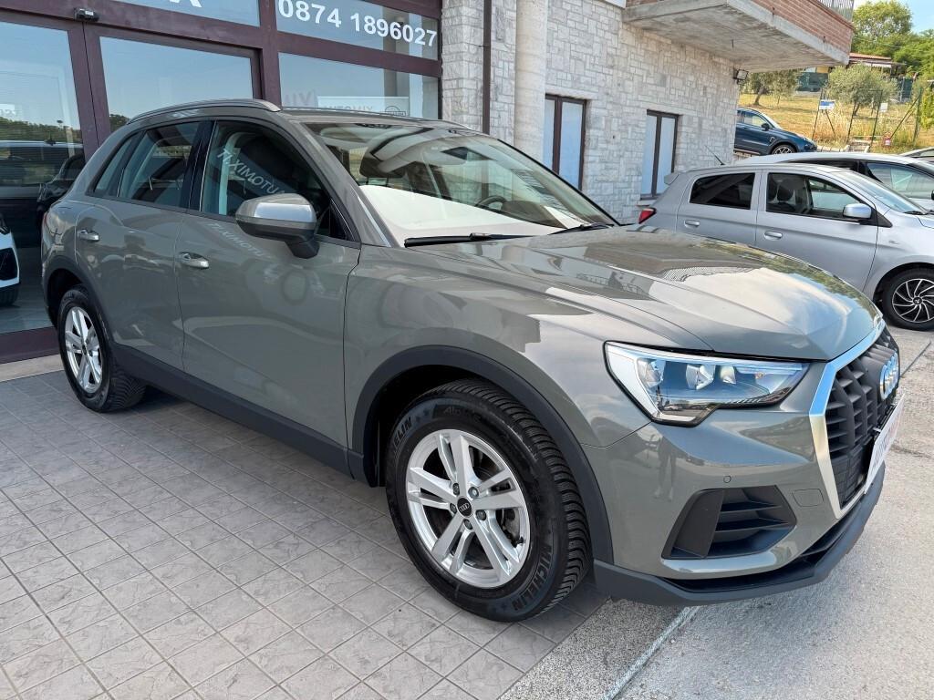 Audi Q3 35 TDI S tronic Business