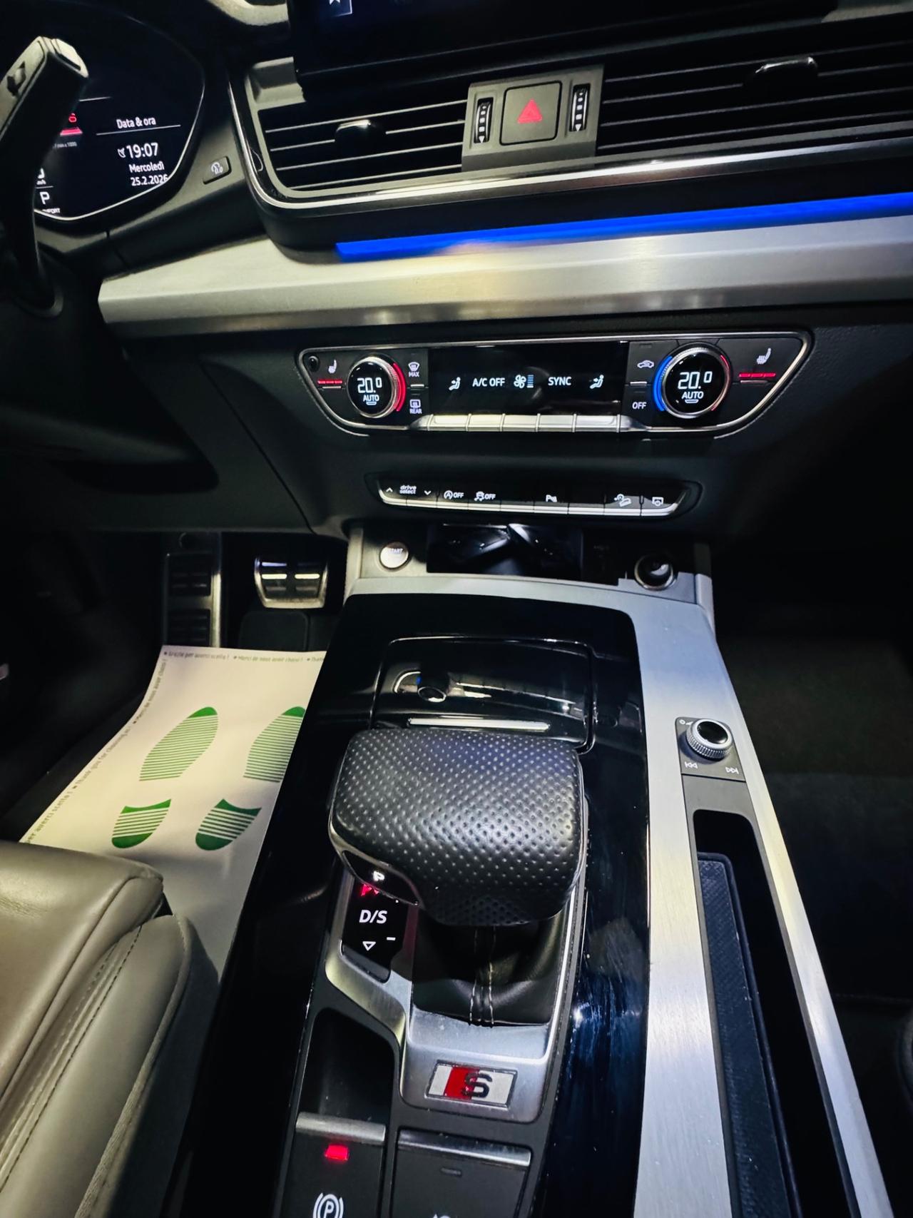 AUDI SQ5 SPORTBACK TDI HYBRID IDENTITY BLACK