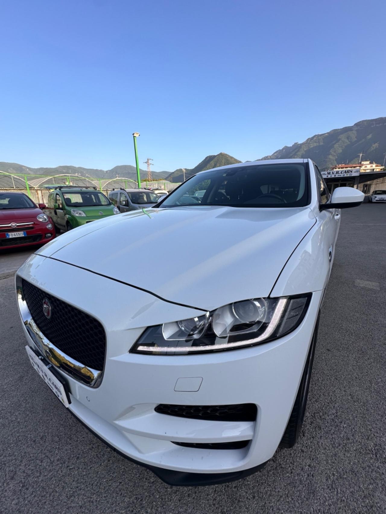 Jaguar F-Pace 2.0 D 180 CV AWD aut. Pure