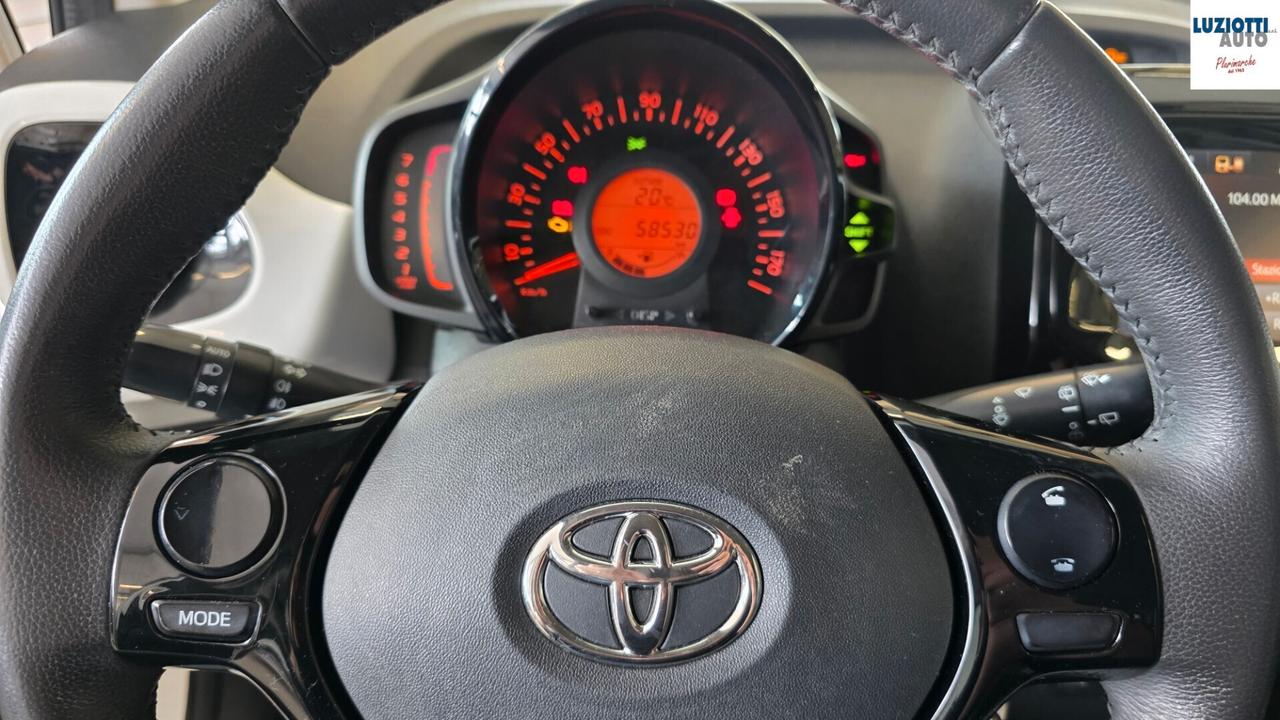 Toyota Aygo 1.0 VVT-i 69 CV 5 porte x-cool