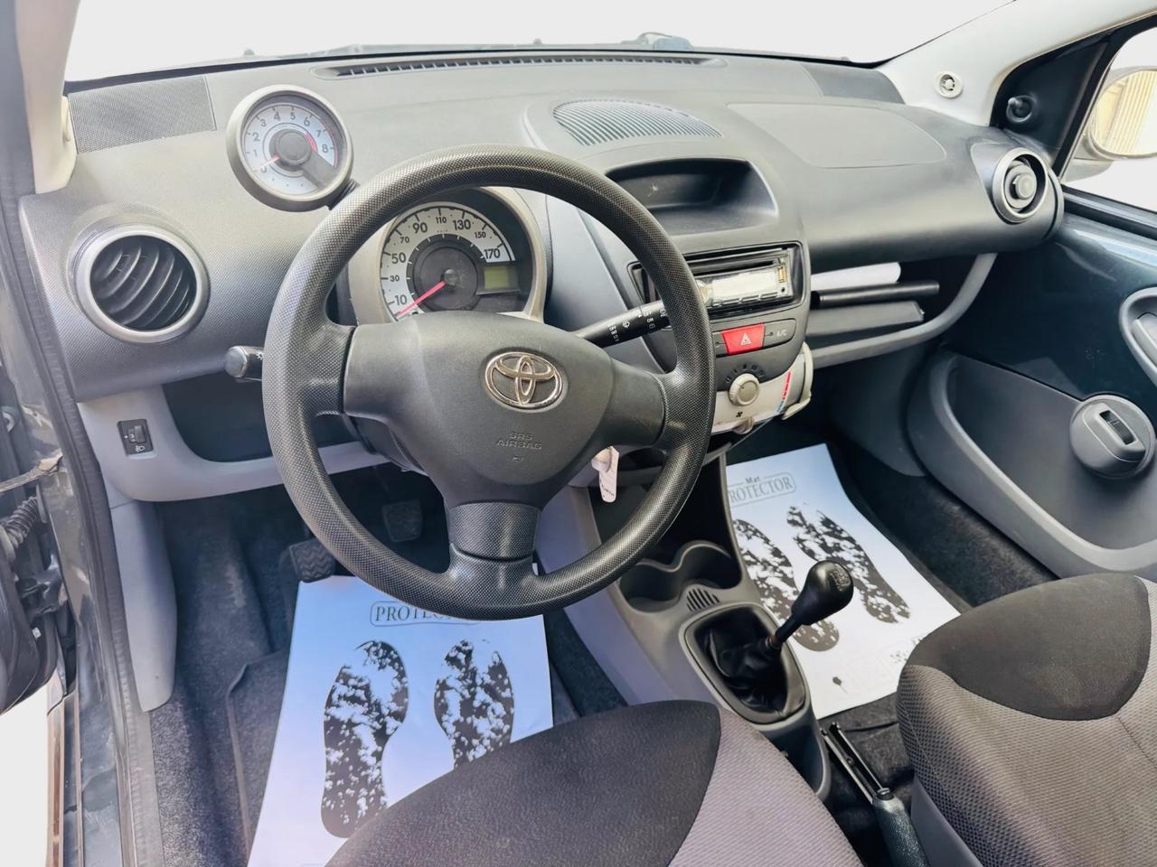 Toyota Aygo 1.0 benzina 2008 130.000km neo