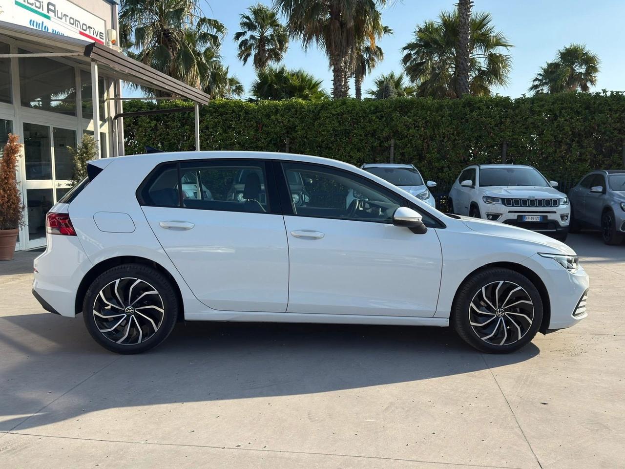Volkswagen Golf 1.0 eTSI EVO DSG Life