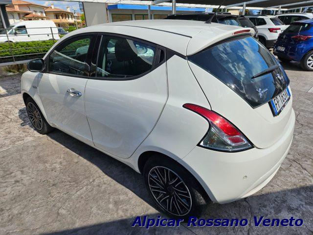 LANCIA Ypsilon 1.2 69 CV 5 porte GPL Ecochic Gold