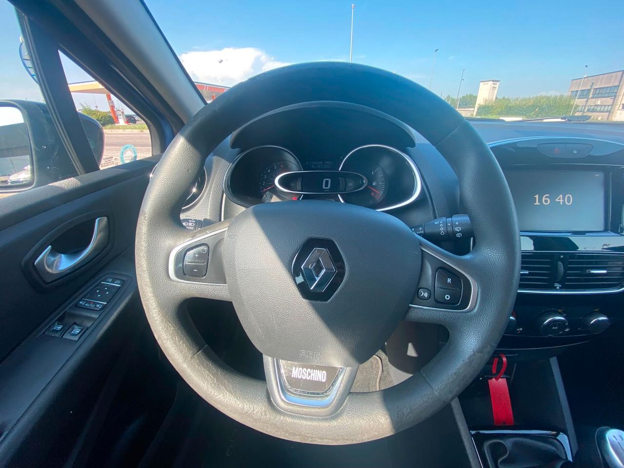 Renault Clio TCe 12V 90 CV GPL 5 porte Moschino Intens