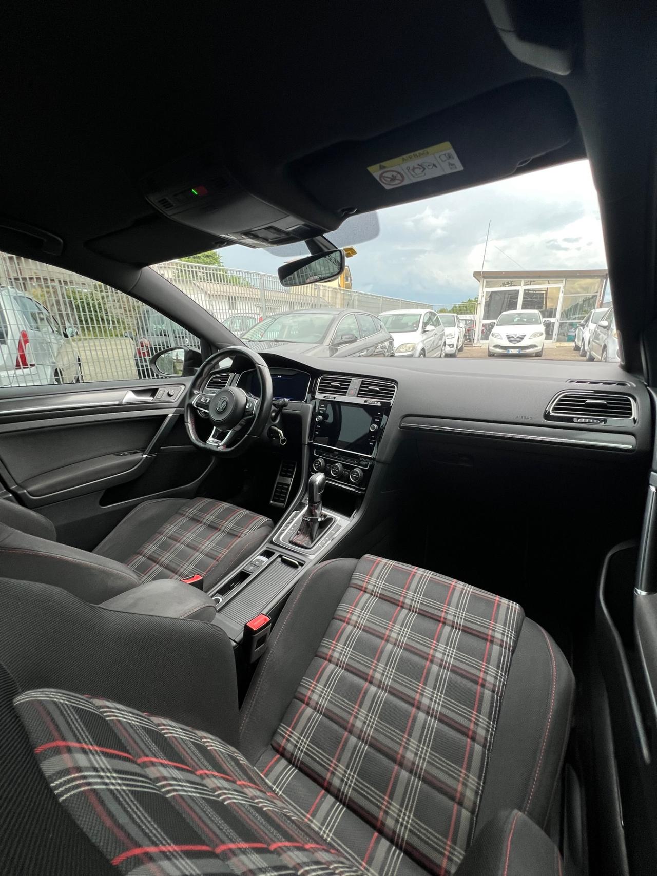 Volkswagen Golf GTI Performance 2.0 245 CV TSI DSG 5p. BMT