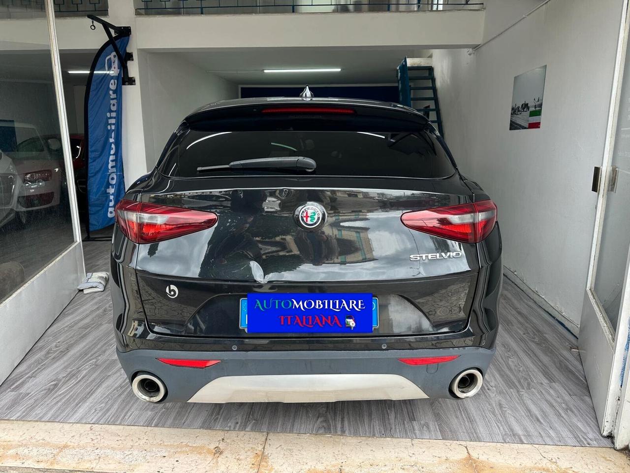 Alfa Romeo Stelvio 2.2 Turbodiesel 180 CV AT8 RWD Super